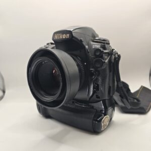 Nikon D700 DSLR Camera Black w/ Lens & Battery Grip Used FX Full-Frame 12MP