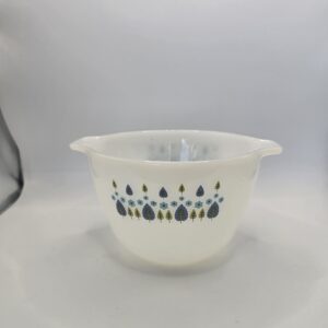 Pyrex Blue Leaf Cinderella Mixing Bowl 1.5 Qt White Opal Glass Used