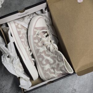 Converse Chuck Taylor All Star Pink Camo High Top Sneakers New with Box